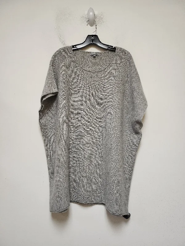 Sweater Designer By Neiman Marcus In Grey, Size: L