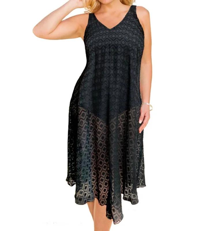 Women's Vintage Attire Plus Size V-Bottom Cover Up Dress In Afm Black