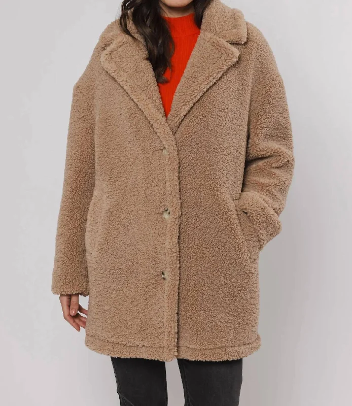 Women's Seasonal Clothing Baps Curly Fur Coat In Sand