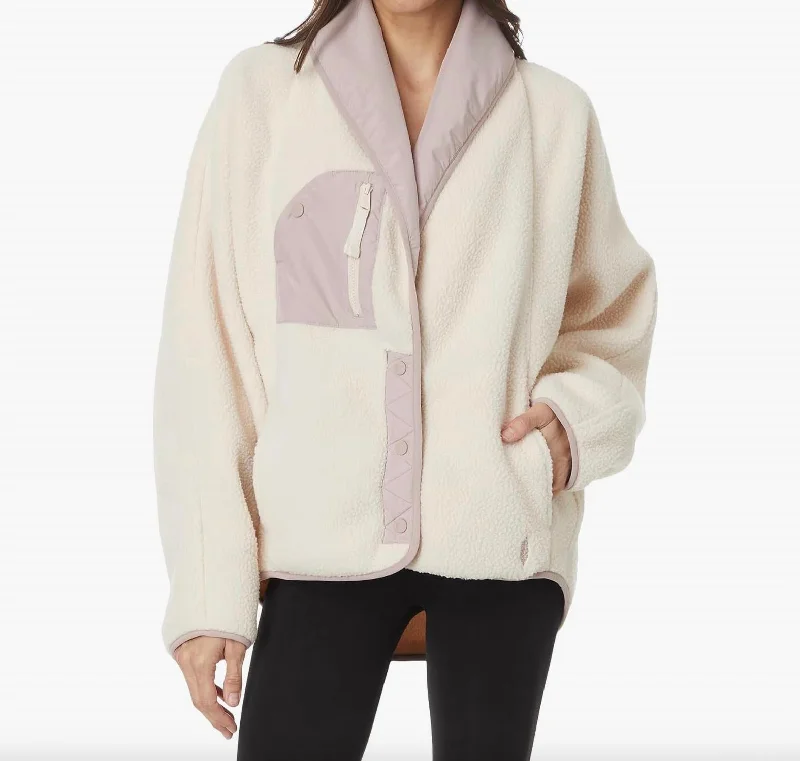 Chic Clothing For Women The Hit The Slope Shawl Jacket In Beige