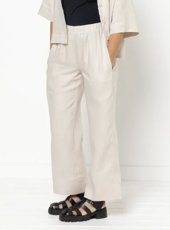 Women's Classic Attire Style Arc Albie Woven Pant and Short