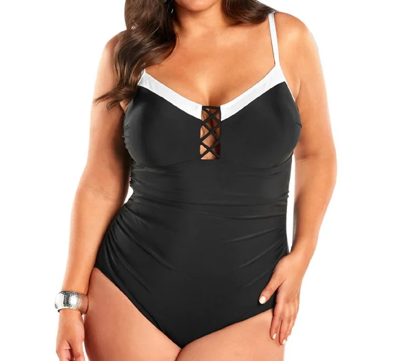 Clothing Woman Plus Size Mykonos One Piece Swimsuit In Black And White