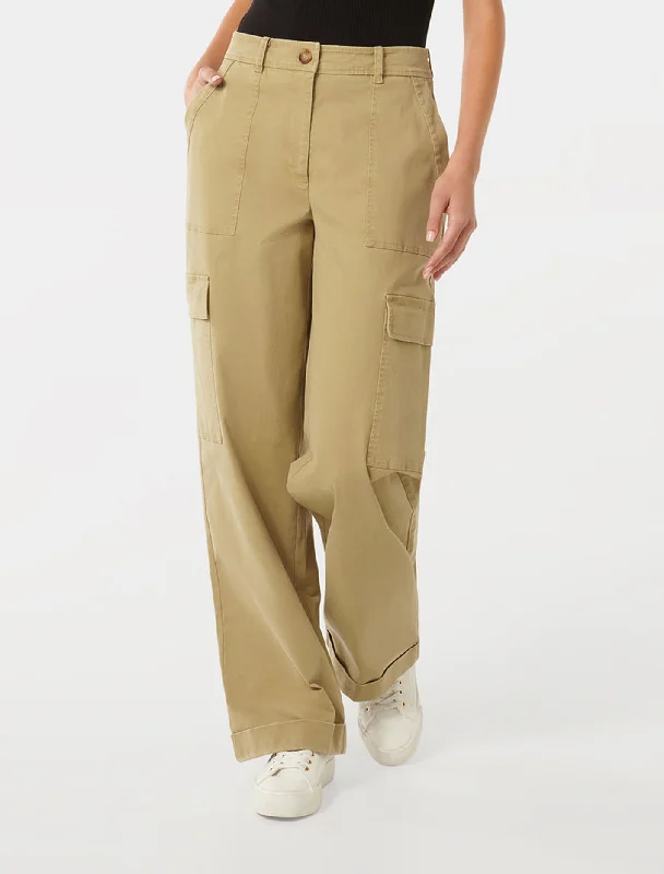 Women's Plus-Size Outfit Tommi Casual Cargo Pants